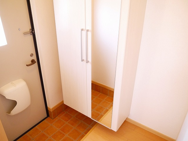 さくら　テラスの玄関|ゆったりとした玄関です