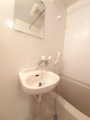 【洗面所】 | メゾン２１ | ゆったりとスペースのある洗面所