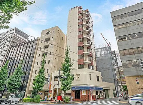 マンション岡の外観