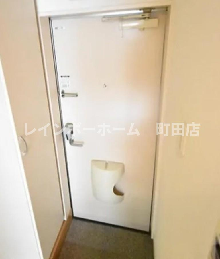 アザレ町田※初期費用分割あと払いサービス利用可能物件の玄関