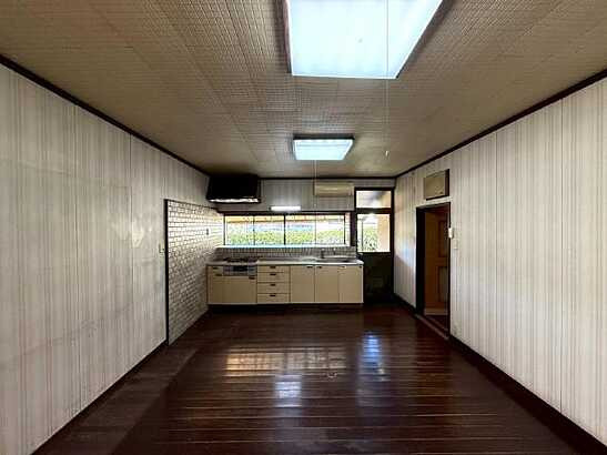 【居間・リビング】