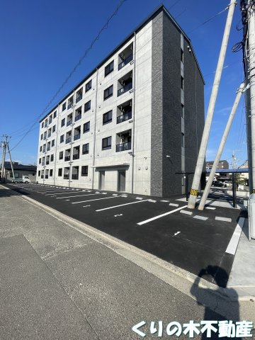 【駐車場】 | 鳥生レジデンス１ | 駐車スペースもあります