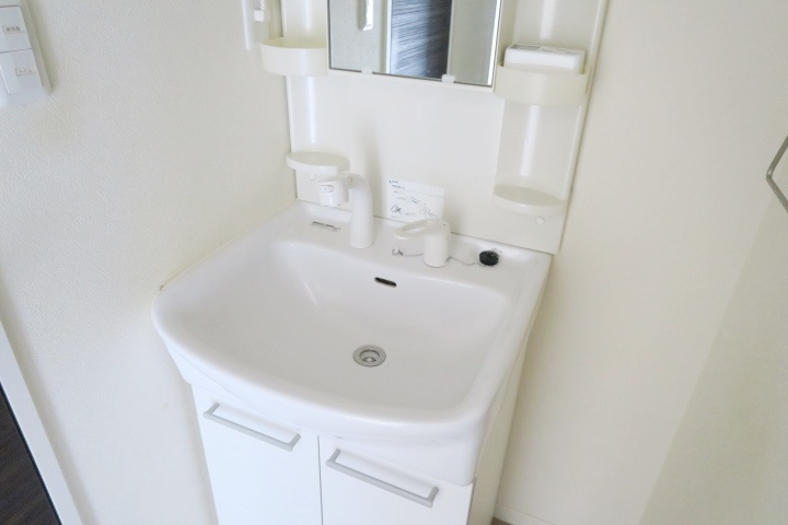 シャーメゾン川口B棟の独立洗面台|別室参考写真です。