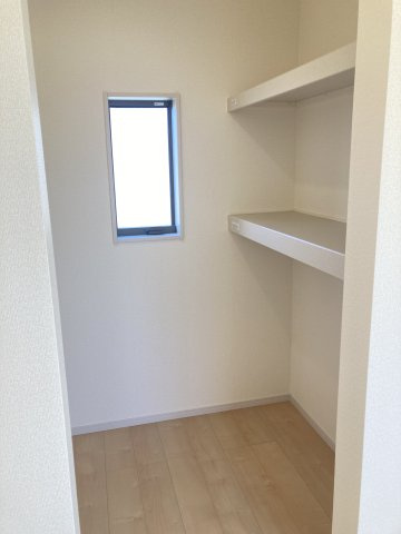 リーブルガーデンＳ第13渋川八木原　2号棟の収納|2階:洋室1収納 ウォークインクローゼット2です
