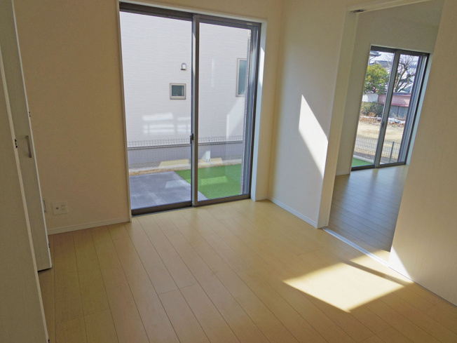 【洋室】 | 裾野深良Ⅰ 新築建売分譲住宅 建物＋土地 TW05935 | 裾野市深良A号棟　1F洋室 ※令和8年2月14日撮影写真