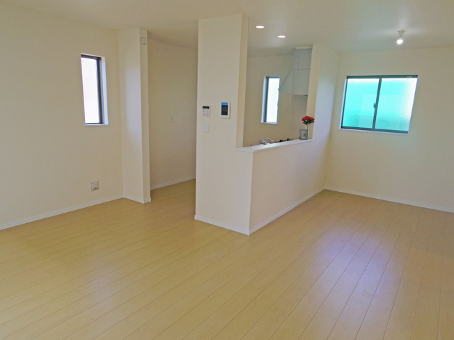 【居間・リビング】 | 裾野深良Ⅰ 新築建売分譲住宅 建物＋土地 TW05935 | 裾野市深良A号棟　リビング ※令和8年2月14日撮影写真