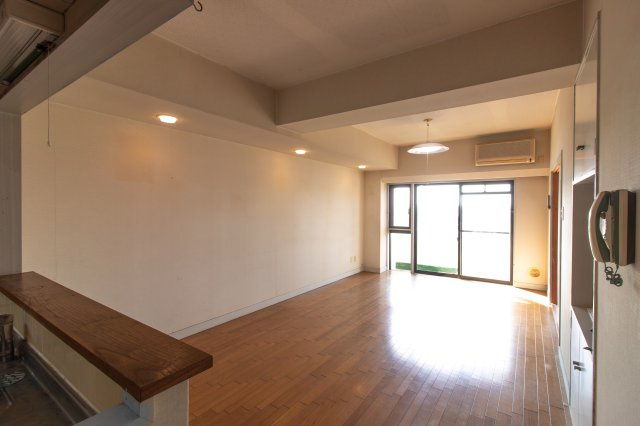 【居間・リビング】の画像