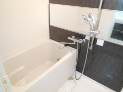 ルヴェール新大阪の浴室