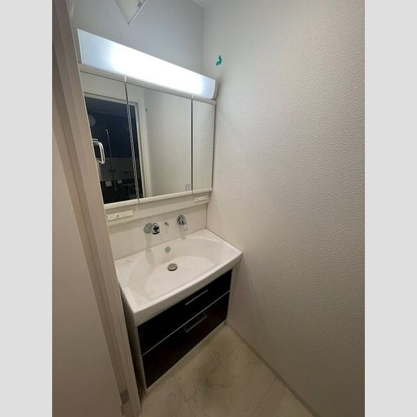 ルヴェール新大阪の洗面所