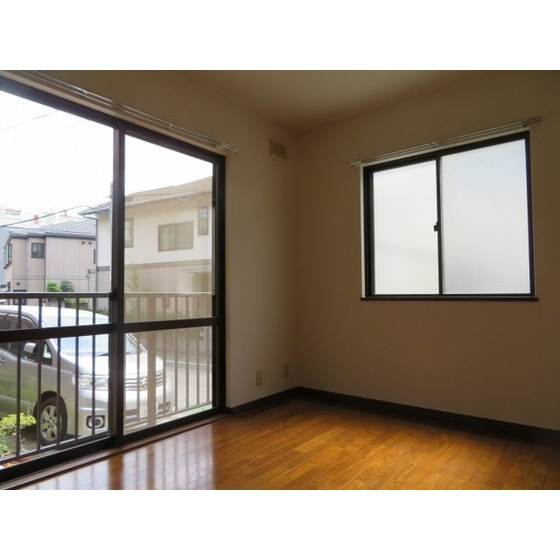 パルデンス山内の居間・リビング|洋室