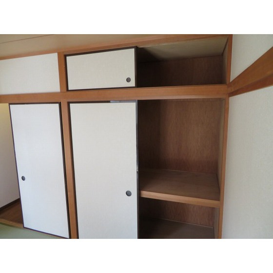 パルデンス山内の収納|押入れ