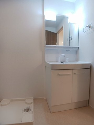 【洗面所】 | ポプラⅠ | 脱衣スペースもあります