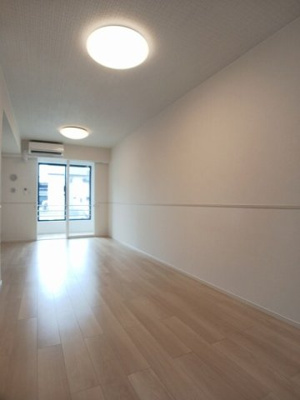 【内装】 | ポプラⅠ | 内装は落ち着いています