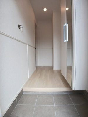 【玄関】 | ポプラⅠ | 毎日通る玄関はこちらです