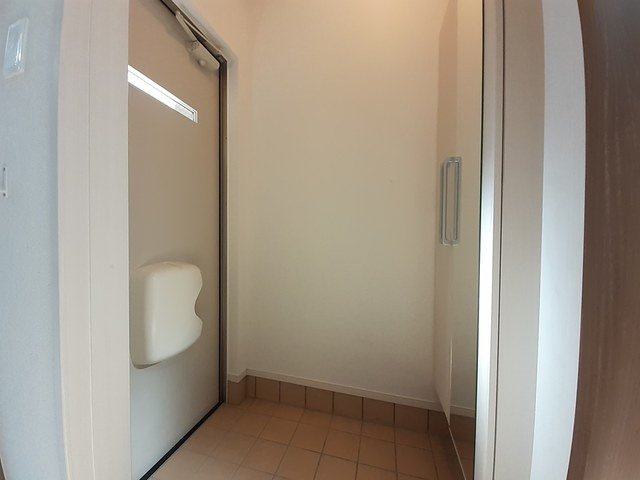 パール・トゥ・シャイン恵梨の玄関