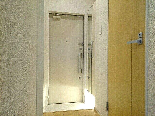 ラ・ルーチェの玄関