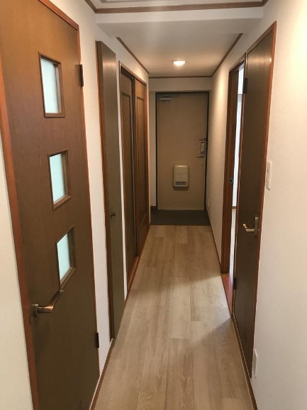 ロイヤルマリーンハイムの玄関