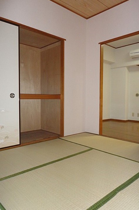 ロイヤルマリーンハイムのその他