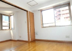 Peaceful Court 菊川(ピースフルコート)の居間・リビング