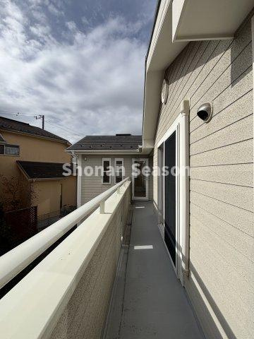 【バルコニー】 | 洗濯物・お布団も気持ち良く乾く南向きバルコニー◎

