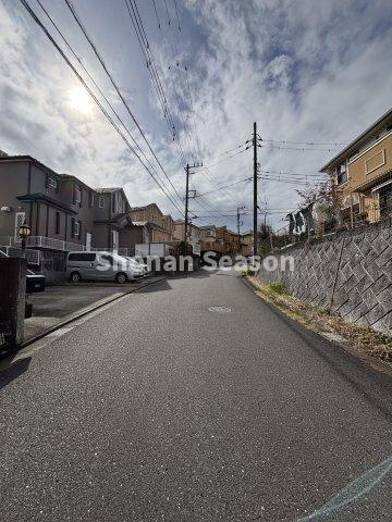 【現地画像あり】平塚市めぐみが丘1丁目　中古戸建　69.13坪の周辺|小・中学校近く、お買い物便良好！暮らしやすい住環境にございます♪