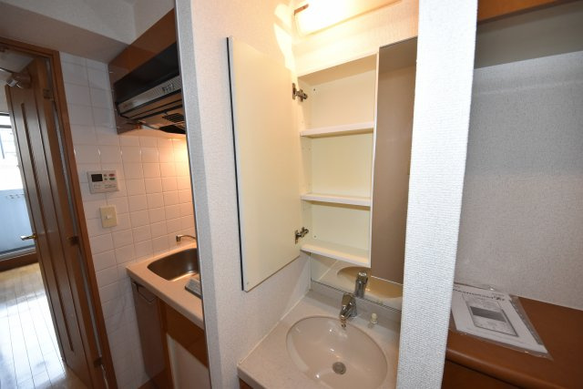 エステムコート難波ミューステージ