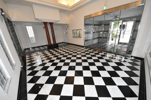 エステムコート難波ミューステージのエントランス