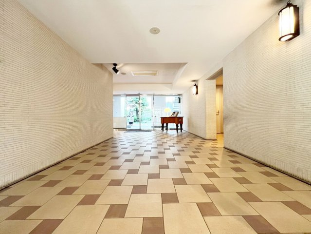 【エントランス】