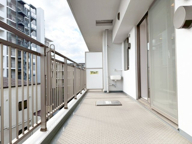 【バルコニー】