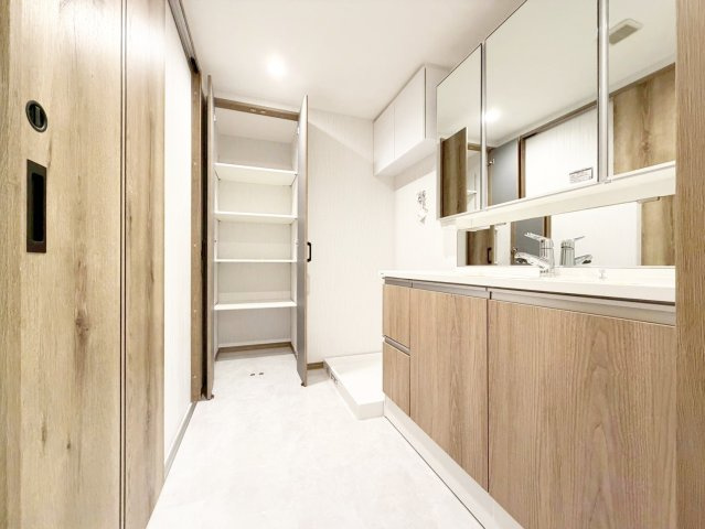 【独立洗面台】