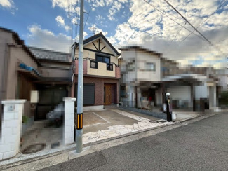 【駐車場】 | 神保通　中古戸建 | 【洗面台新調します】キレイな洗面台で朝から気持ちがシャキっとしますよ♪