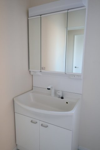 【独立洗面台】 | 《仲介手数料無料》北区別所町1128-1(A号棟)新築一戸建てハートフルタウン | 撮影日 2025年11月4日 14:00 晴れ