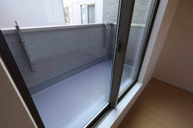 【バルコニー】 | 《仲介手数料無料》北区別所町1128-1(A号棟)新築一戸建てハートフルタウン | 撮影日 2025年11月4日 14:00 晴れ