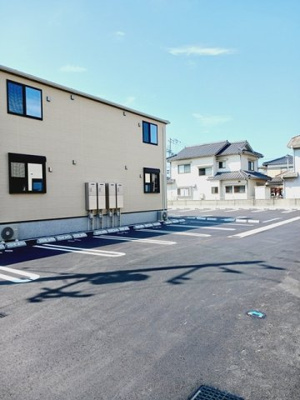 【駐車場】 | ポプラⅡ | 駐車場に車を止められます