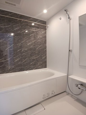 【浴室】 | ポプラⅡ | ゆったり過ごせるお風呂です