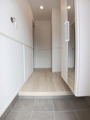 【玄関】 | ポプラⅡ | 落ち着いた玄関です