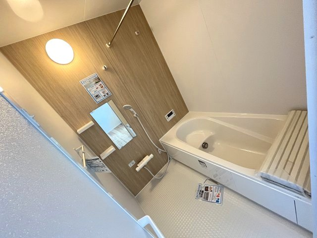 【浴室】 | 糟屋郡篠栗町中央6丁目2期　1号棟（全3棟）【仲介手数料無料・0円】 | 現地写真。浴室です。