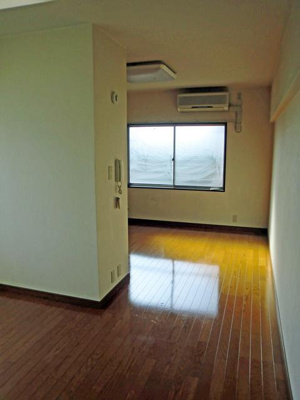 【居間・リビング】 | カルム町屋 | おしゃれな居間です