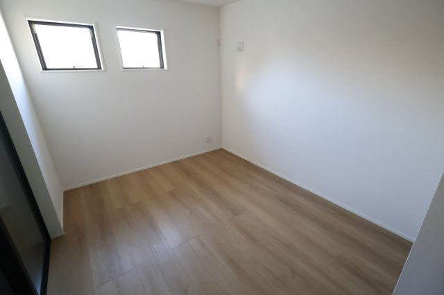 《仲介手数料無料》緑区東浦和３丁目3-14(全1戸)新築一戸建てミラスモの洋室