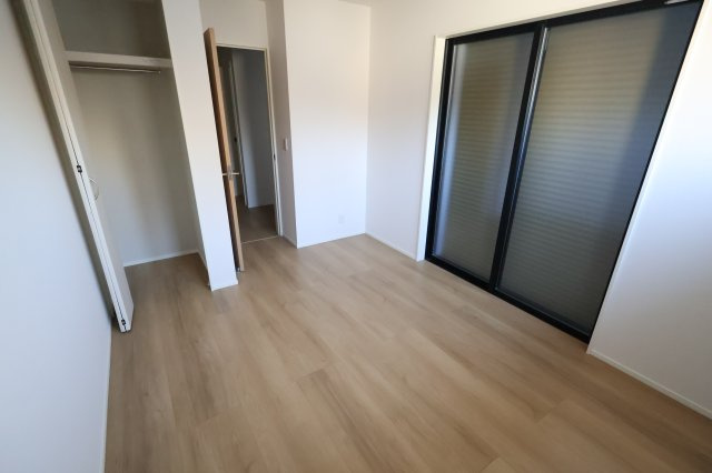 《仲介手数料無料》緑区東浦和３丁目3-14(全1戸)新築一戸建てミラスモの洋室