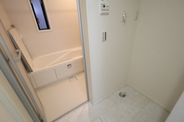 《仲介手数料無料》緑区東浦和３丁目3-14(全1戸)新築一戸建てミラスモのランドリースペース