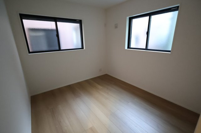 《仲介手数料無料》緑区東浦和３丁目3-14(全1戸)新築一戸建てミラスモの洋室