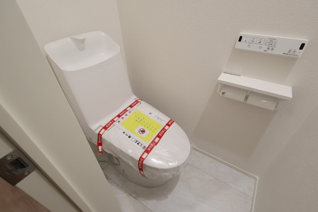 《仲介手数料無料》緑区東浦和３丁目3-14(全1戸)新築一戸建てミラスモのトイレ