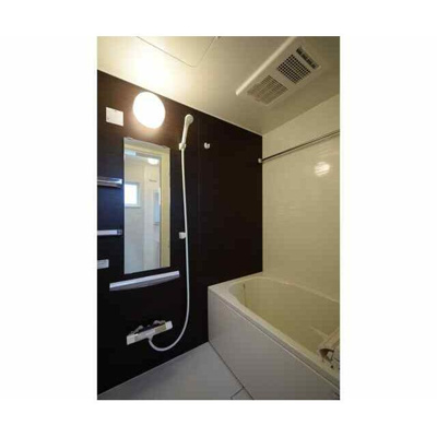 【浴室】 | ピュアメゾン | 浴室乾燥機付きバス。