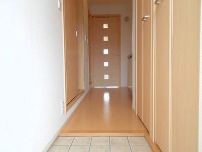 サンセール辻の玄関|シンプルで使いやすい玄関です