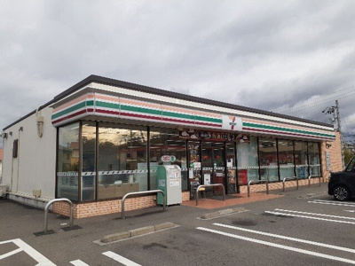 【周辺】 | プリムローズ桜 | セブンイレブン古三津３丁目店様まで500m