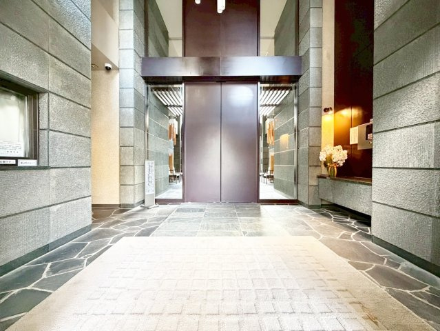 【エントランス】