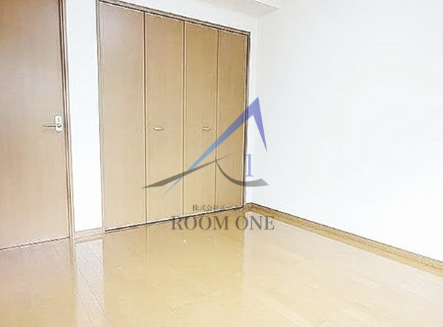 オリエンタルコーポの居間・リビング|洋室のお部屋です。