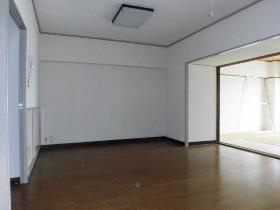 志津住宅の居間・リビング