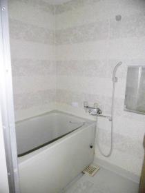 志津住宅の浴室